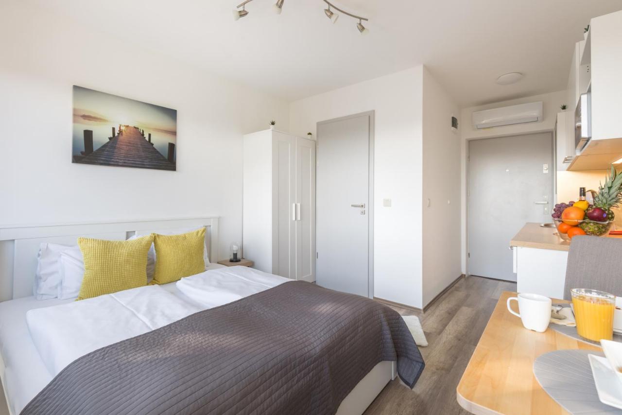 Pauzo Balaton Aparthotel Balatonföldvár Exterior foto