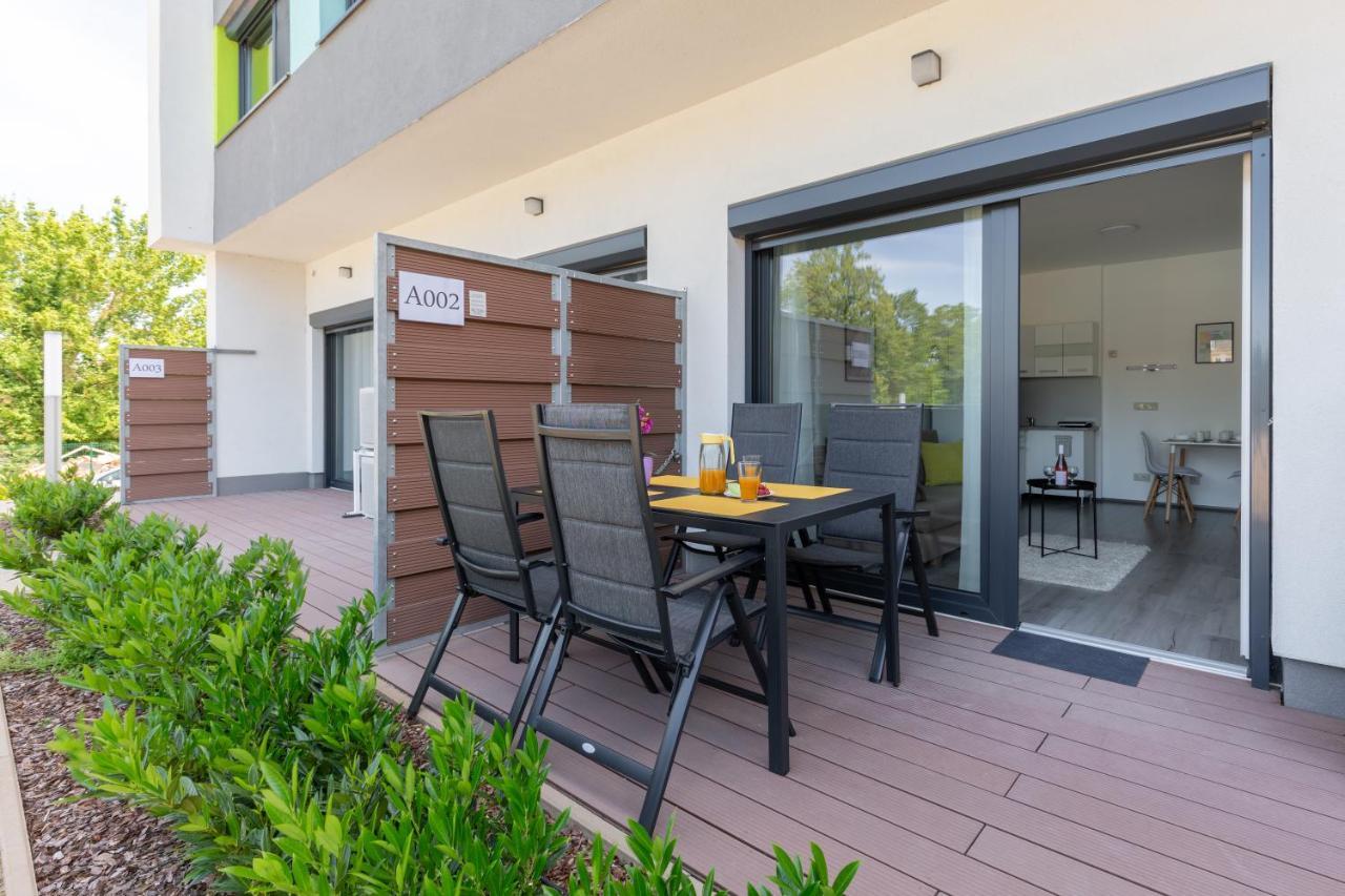 Pauzo Balaton Aparthotel Balatonföldvár Exterior foto