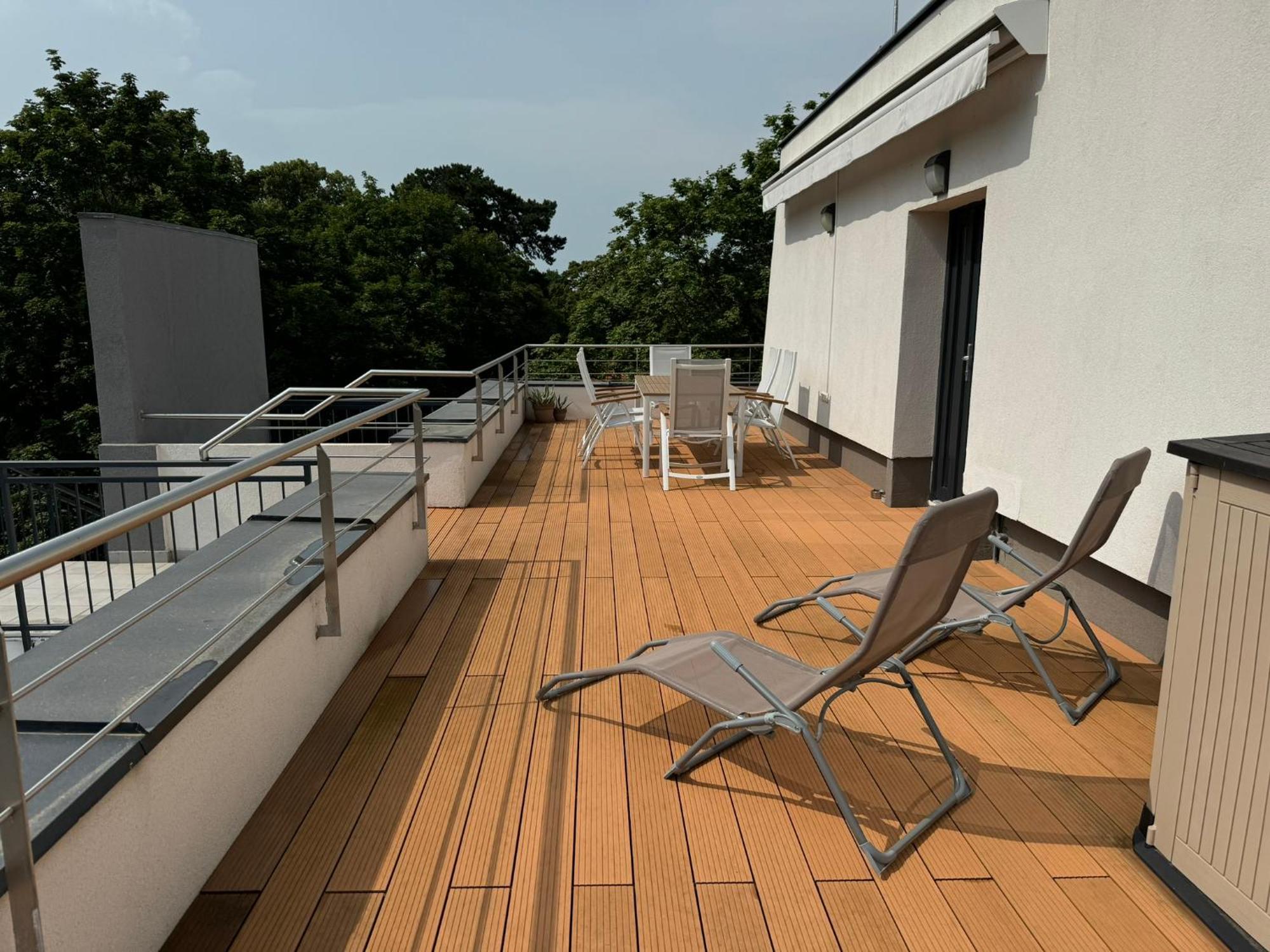 Pauzo Balaton Aparthotel Balatonföldvár Exterior foto