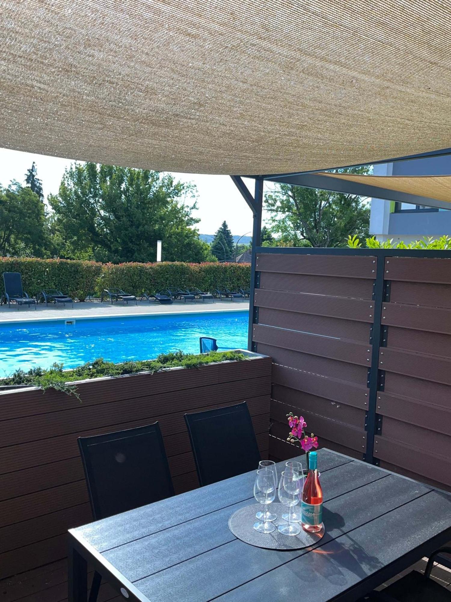 Pauzo Balaton Aparthotel Balatonföldvár Exterior foto